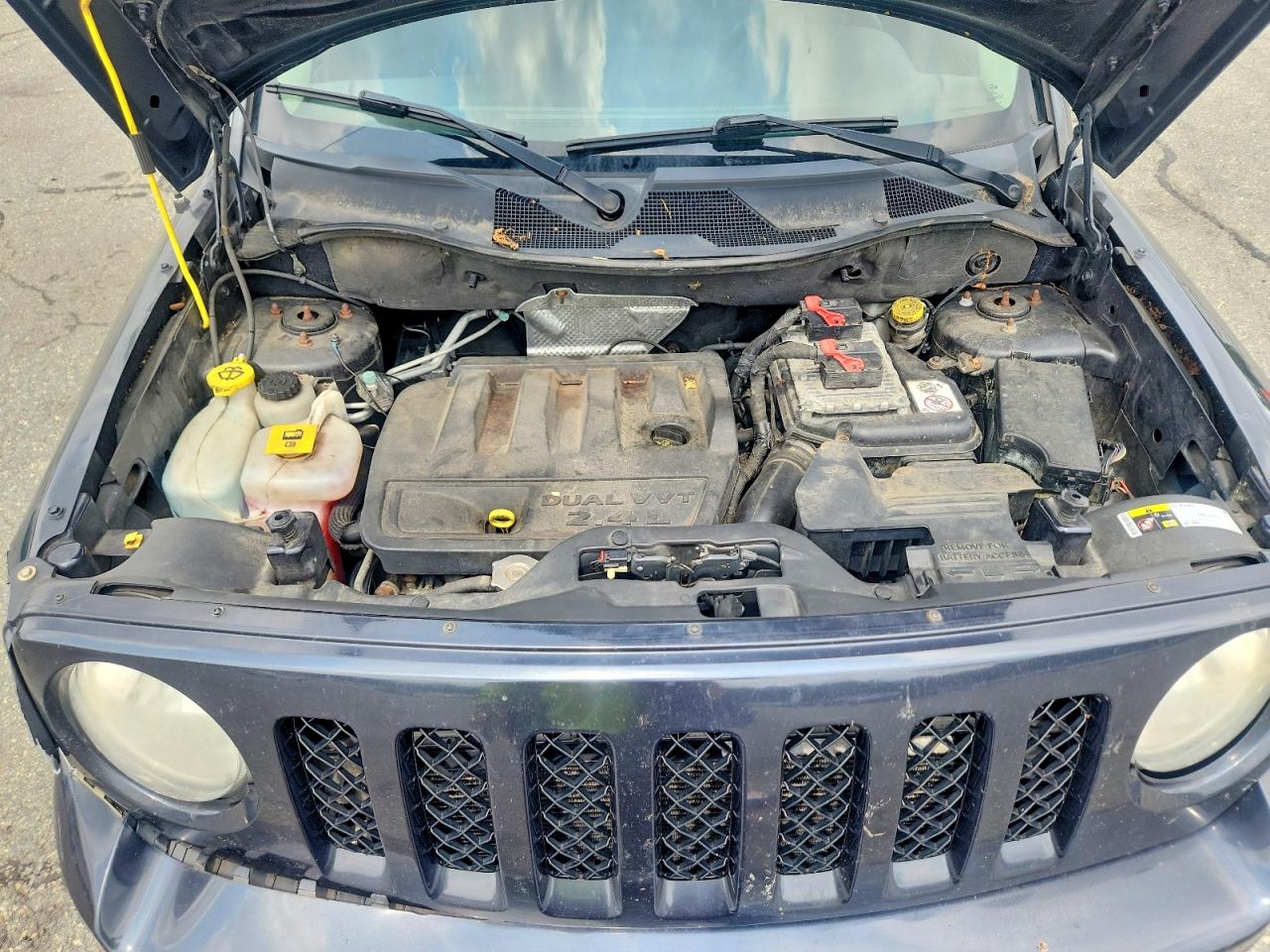 2014 Jeep Patriot Latitude Gray vin: 1C4NJRFB3ED688432