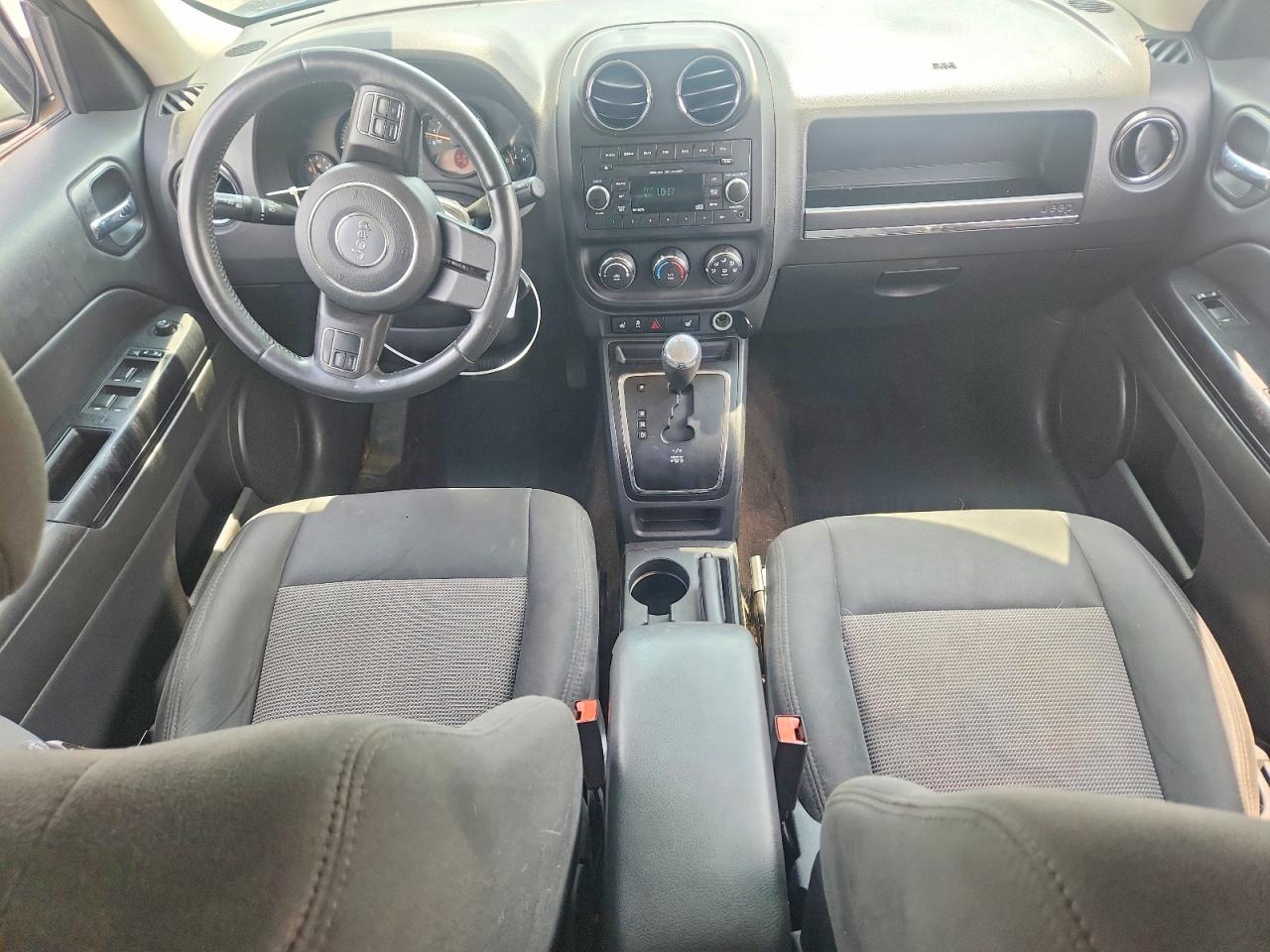 2014 Jeep Patriot Latitude Gray vin: 1C4NJRFB3ED688432