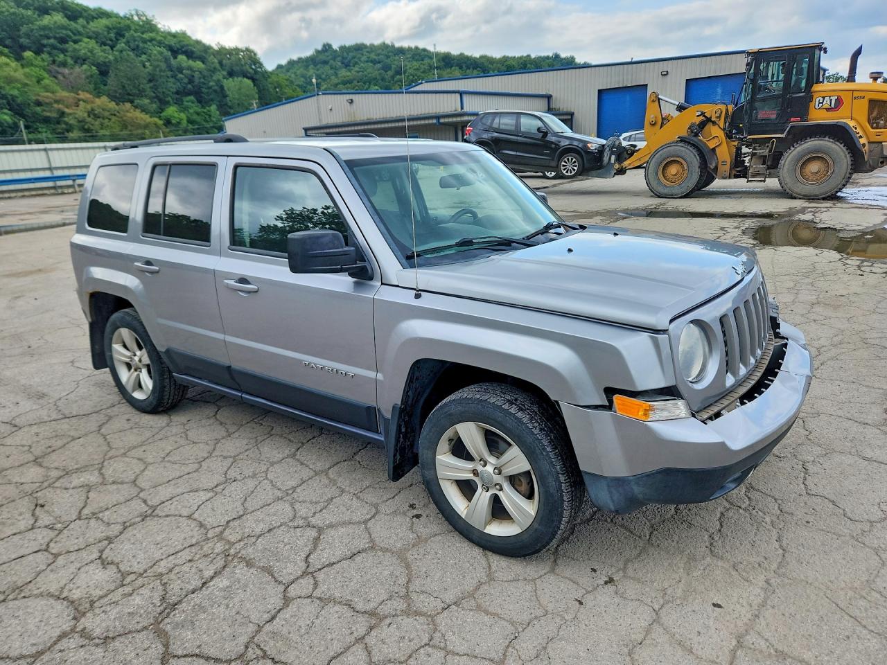 2014 Jeep Patriot Latitude Silver vin: 1C4NJRFB3ED784318