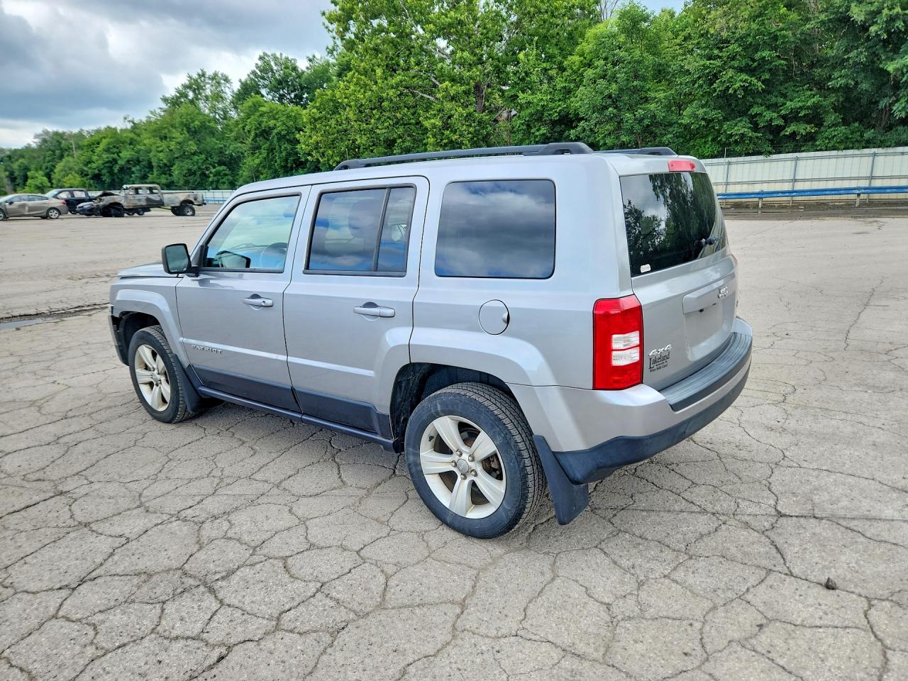 2014 Jeep Patriot Latitude Silver vin: 1C4NJRFB3ED784318