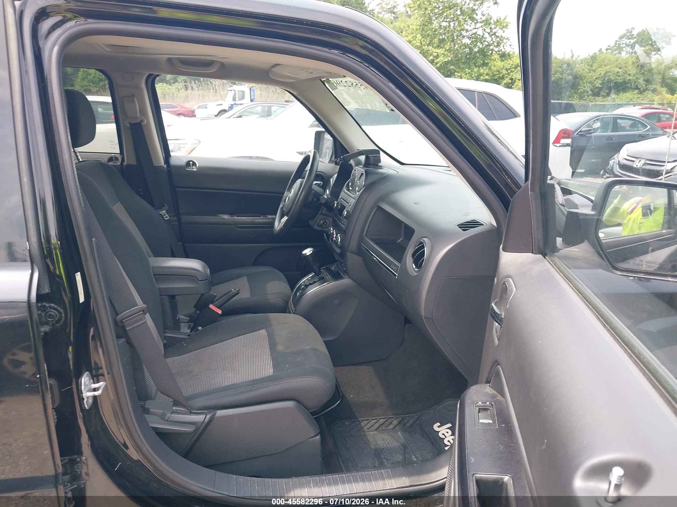 2014 Jeep Patriot Latitude Black vin: 1C4NJRFB3ED817401