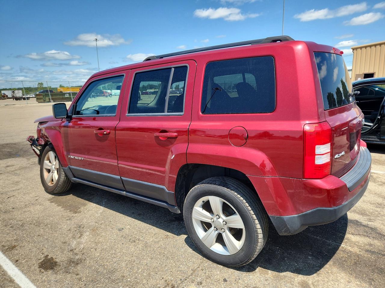 2014 Jeep Patriot Latitude Red vin: 1C4NJRFB3ED847076