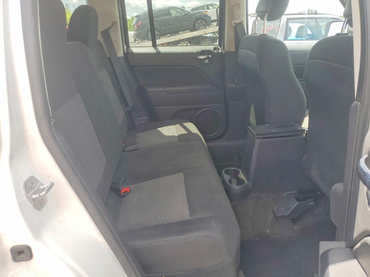 2015 Jeep Patriot Latitude Белый vin: 1C4NJRFB3FD244291