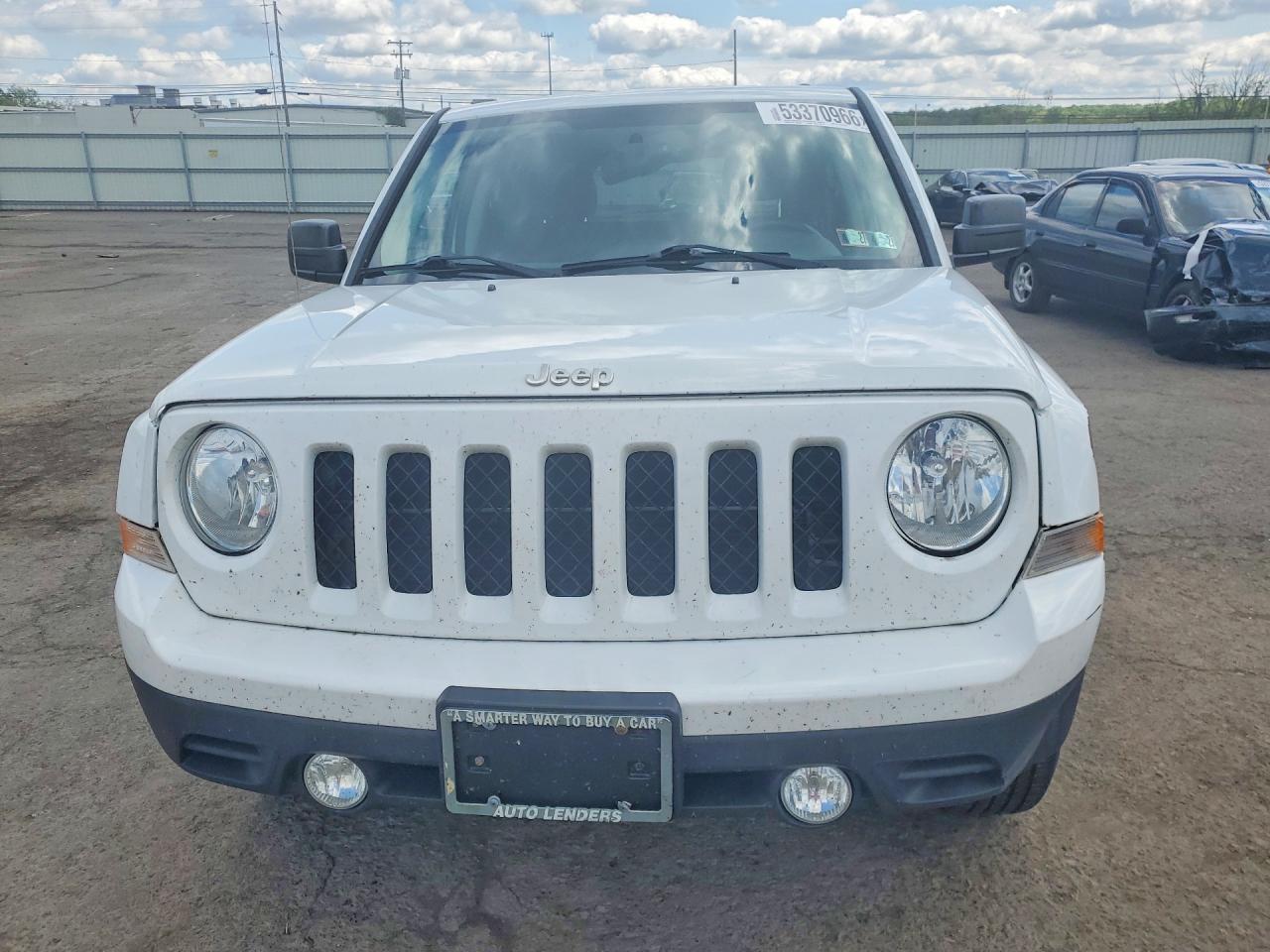 2015 Jeep Patriot Latitude Белый vin: 1C4NJRFB3FD244291