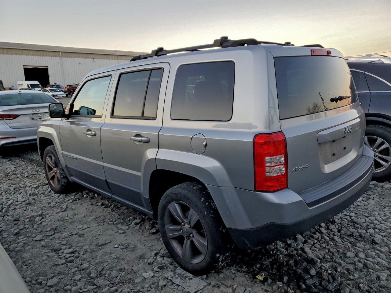 2015 Jeep Patriot Latitude Silver vin: 1C4NJRFB3FD249359