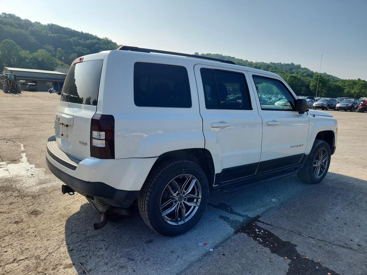 2015 Jeep Patriot Latitude White vin: 1C4NJRFB3FD272236