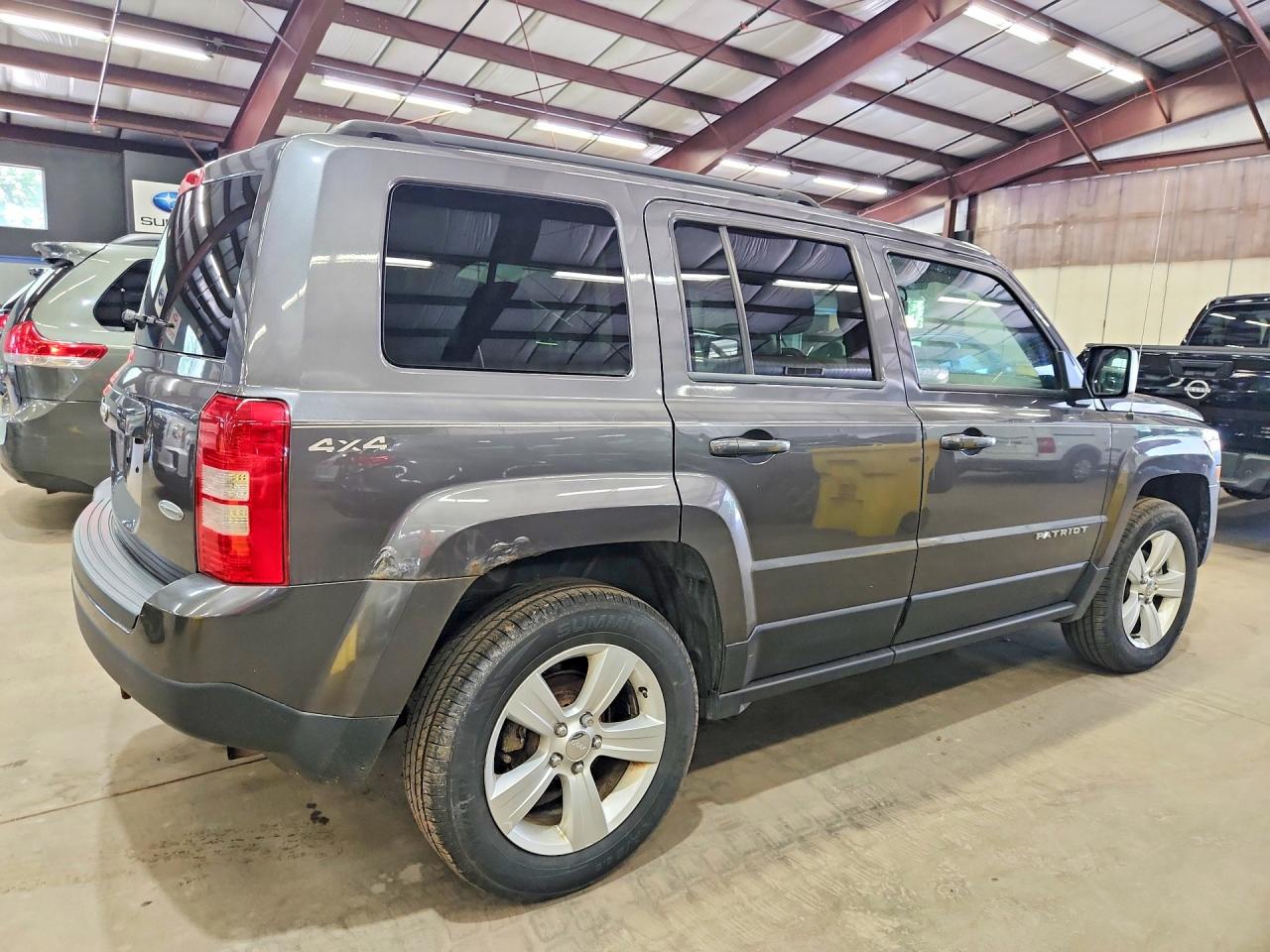 2015 Jeep Patriot Latitude Gray vin: 1C4NJRFB3FD425813