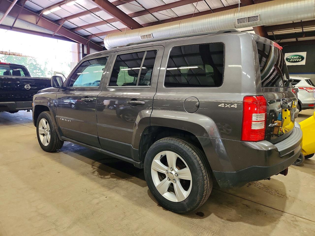 2015 Jeep Patriot Latitude Gray vin: 1C4NJRFB3FD425813