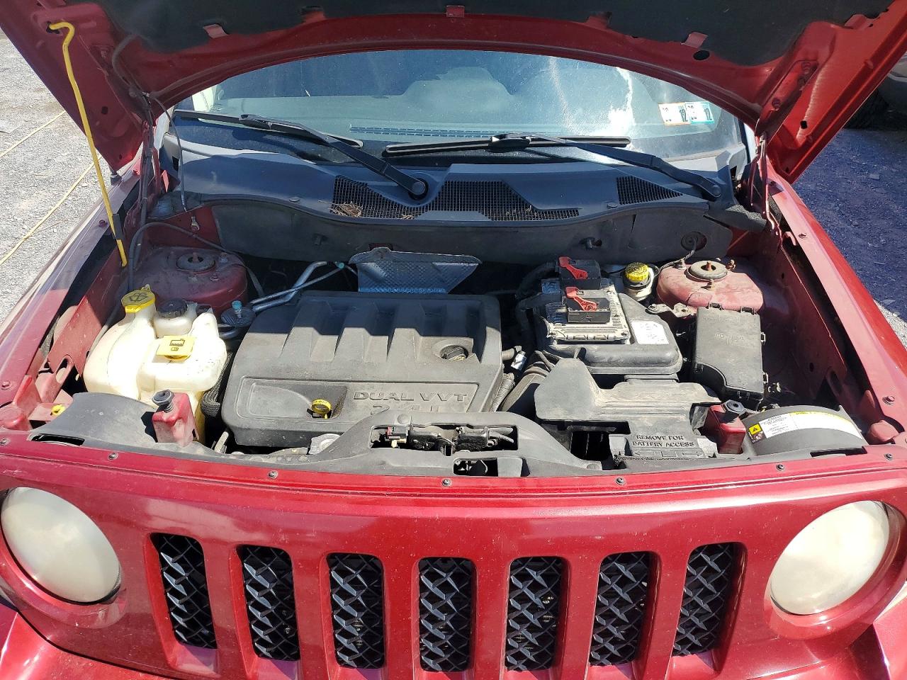 2012 Jeep Patriot Latitude Burgundy vin: 1C4NJRFB4CD689876