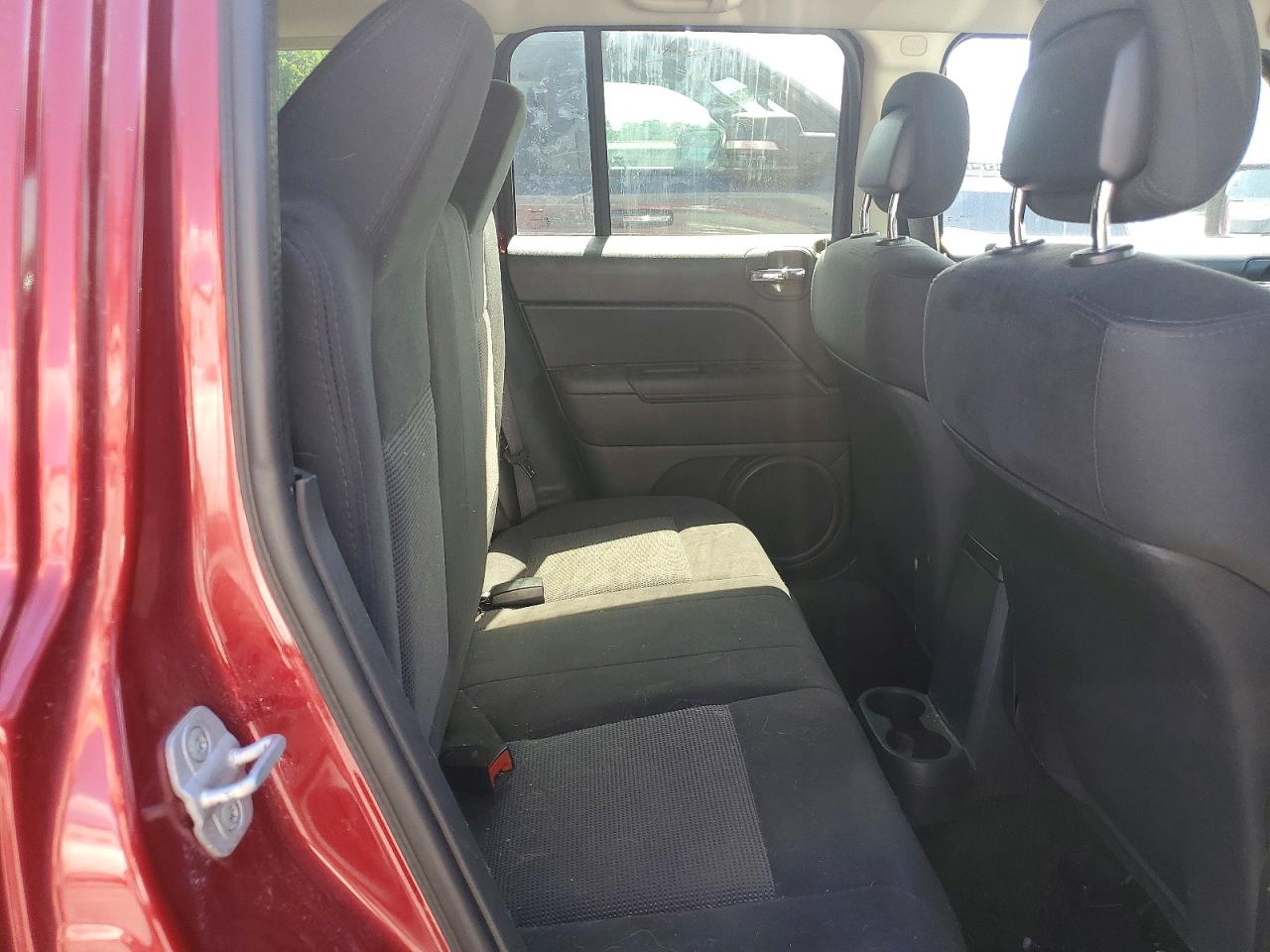 2012 Jeep Patriot Latitude Burgundy vin: 1C4NJRFB4CD689876