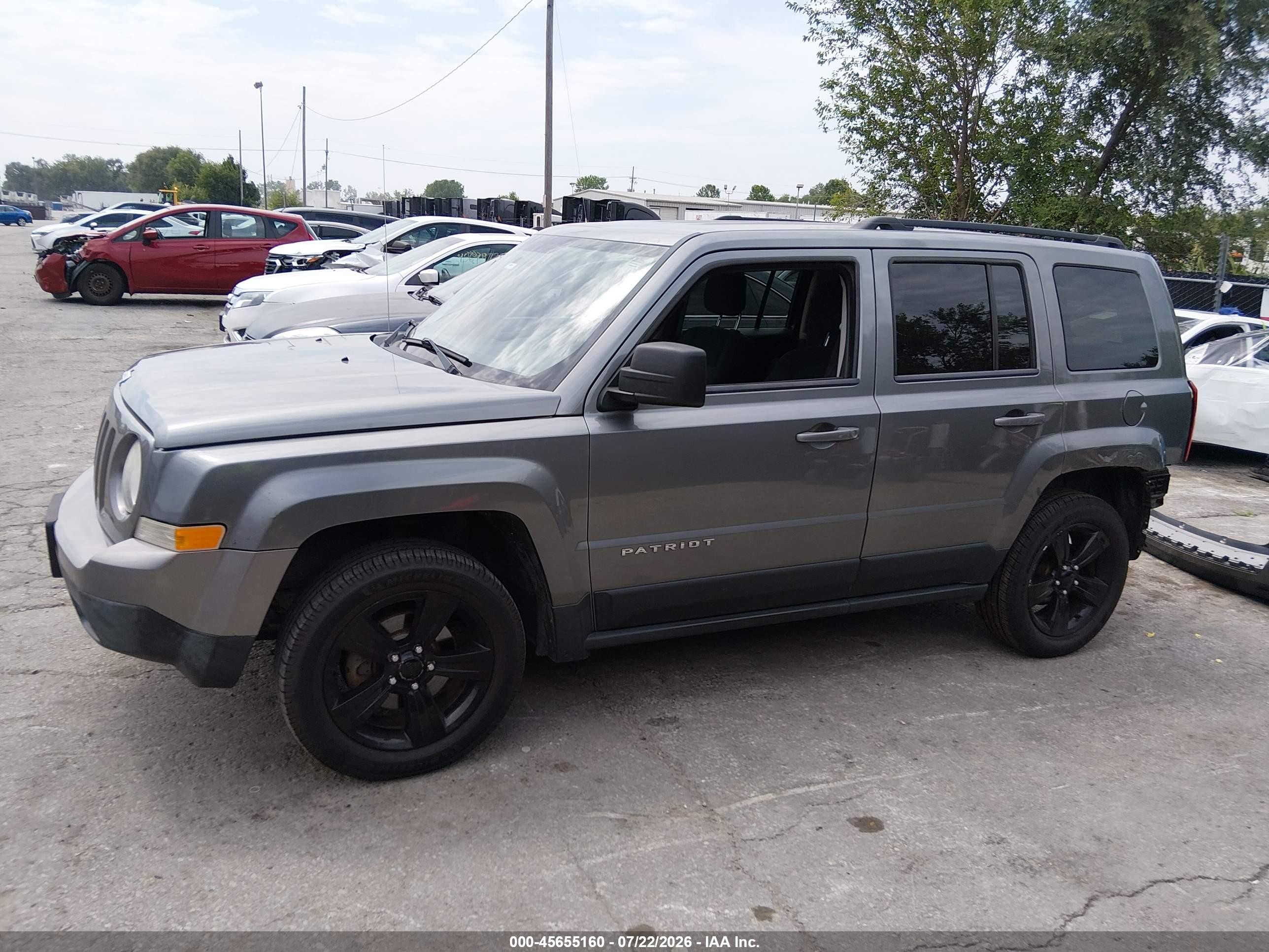 2013 Jeep Patriot Latitude Gray vin: 1C4NJRFB4DD165550
