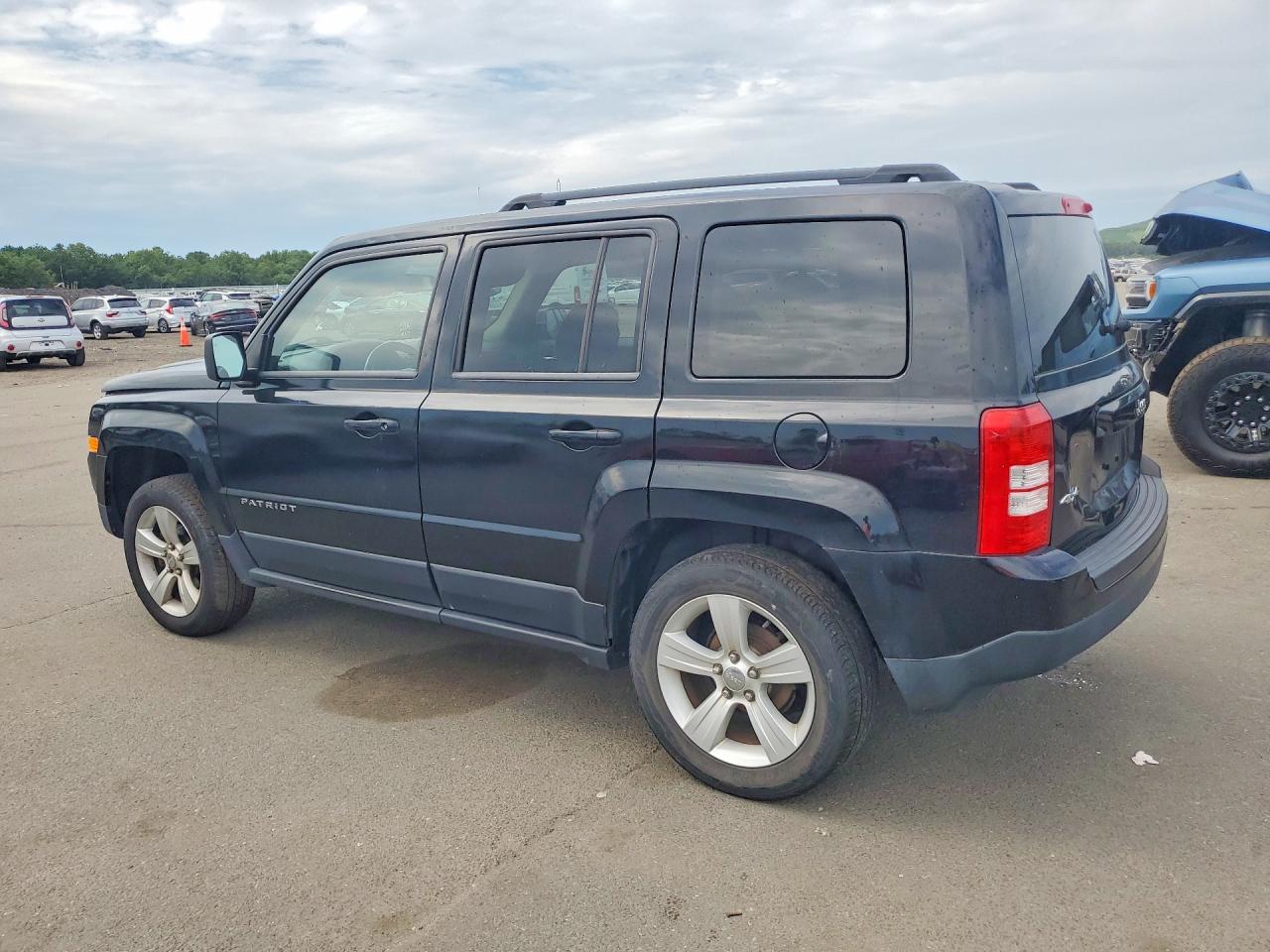 2013 Jeep Patriot Latitude Черный vin: 1C4NJRFB4DD248251