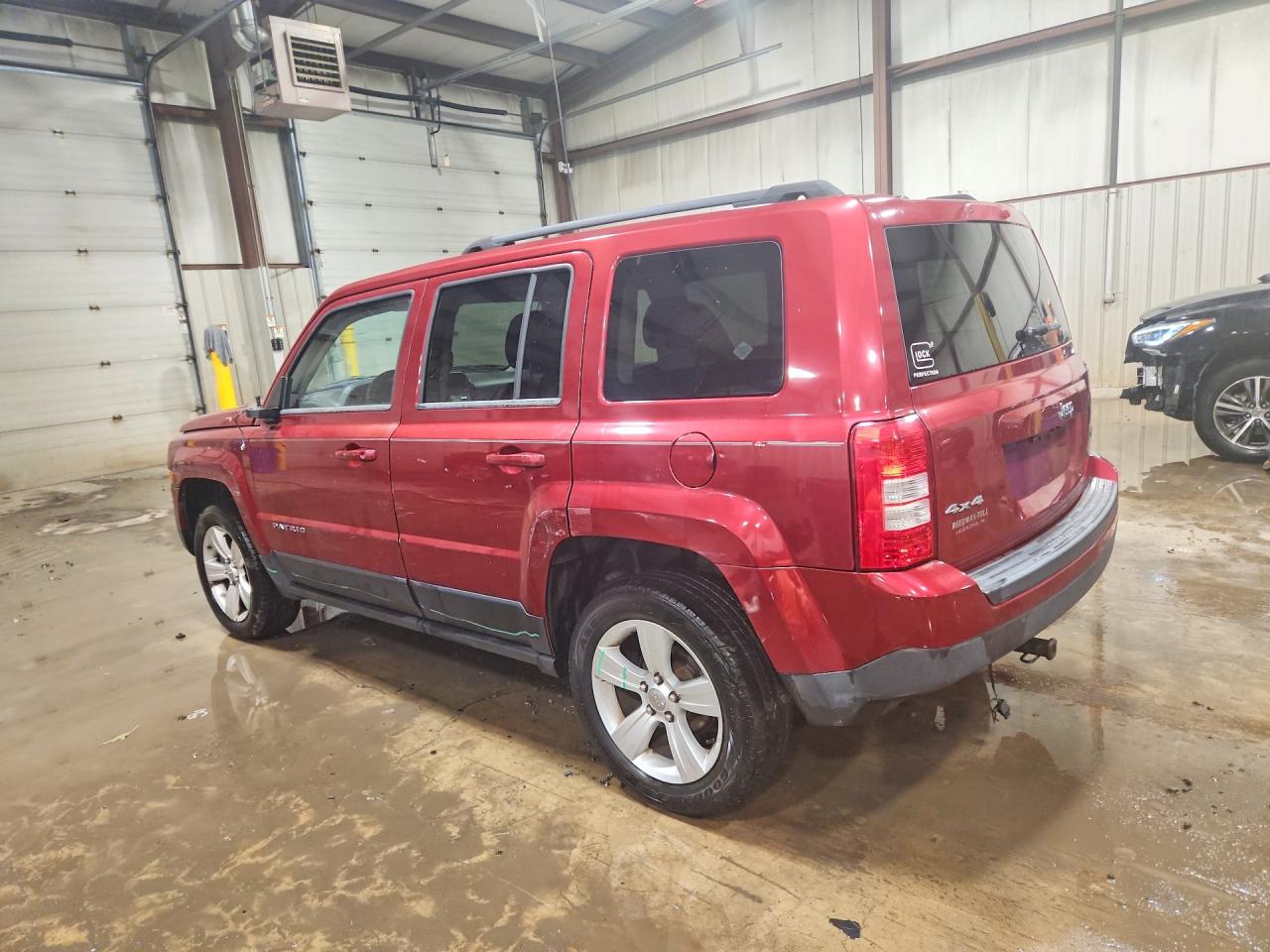2014 Jeep Patriot Latitude Red vin: 1C4NJRFB4ED651406