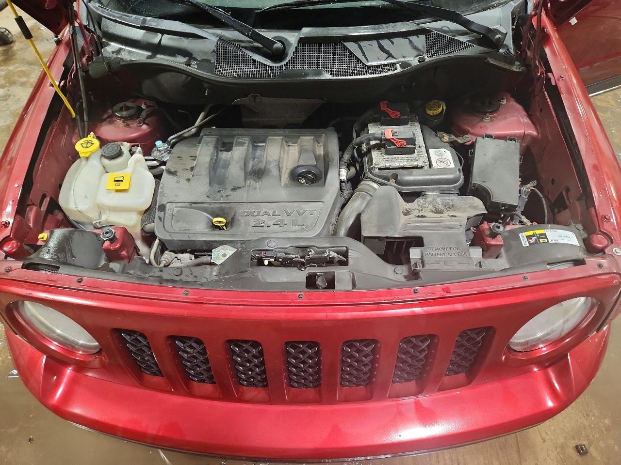 2014 Jeep Patriot Latitude Red vin: 1C4NJRFB4ED651406