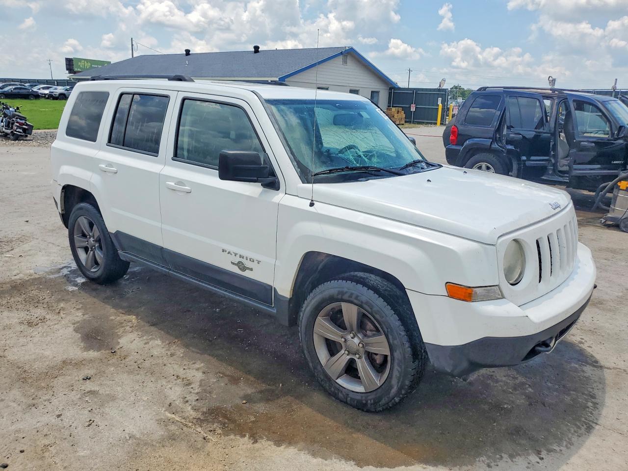 2014 Jeep Patriot Latitude Белый vin: 1C4NJRFB4ED670845
