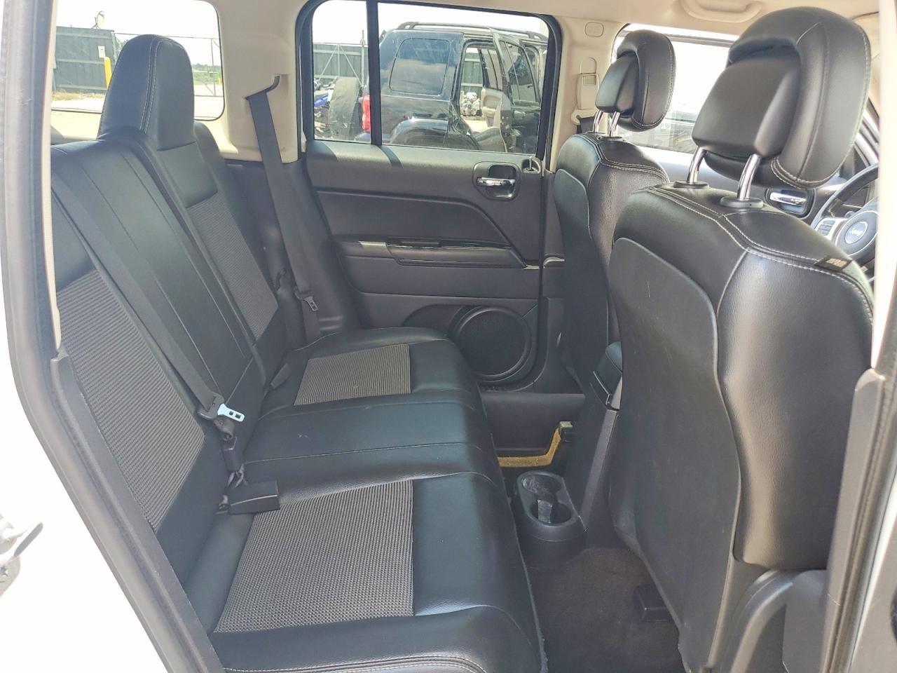 2014 Jeep Patriot Latitude Белый vin: 1C4NJRFB4ED670845