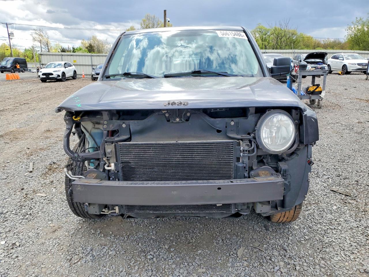 2014 Jeep Patriot Latitude Gray vin: 1C4NJRFB4ED788507