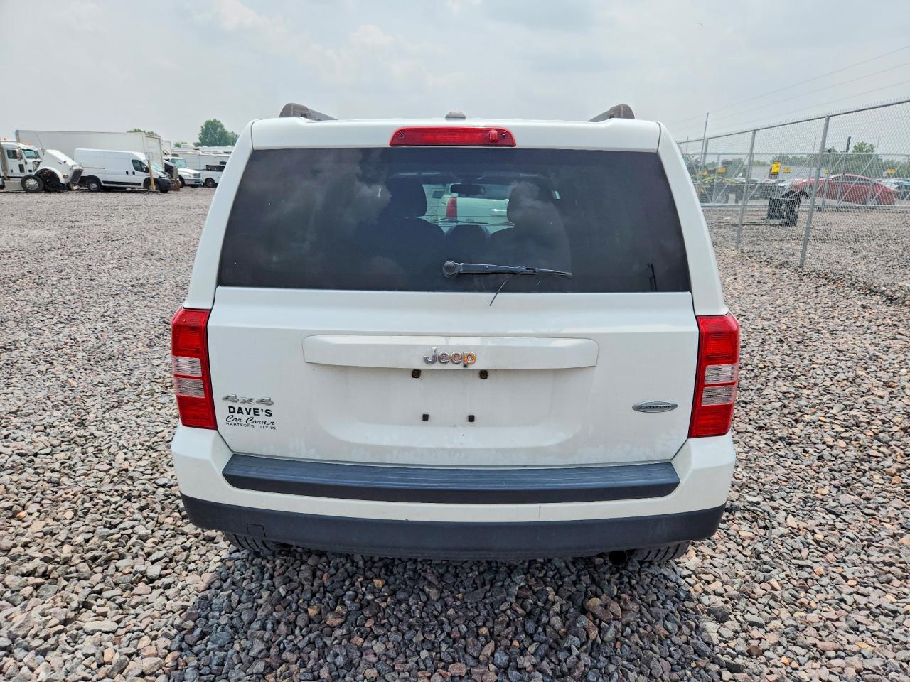 2014 Jeep Patriot Latitude White vin: 1C4NJRFB4ED810344