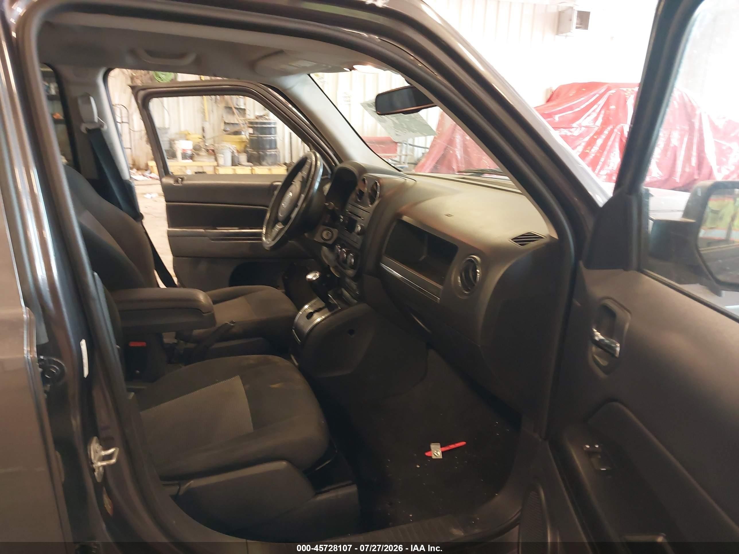 2015 Jeep Patriot Latitude Gray vin: 1C4NJRFB4FD184070