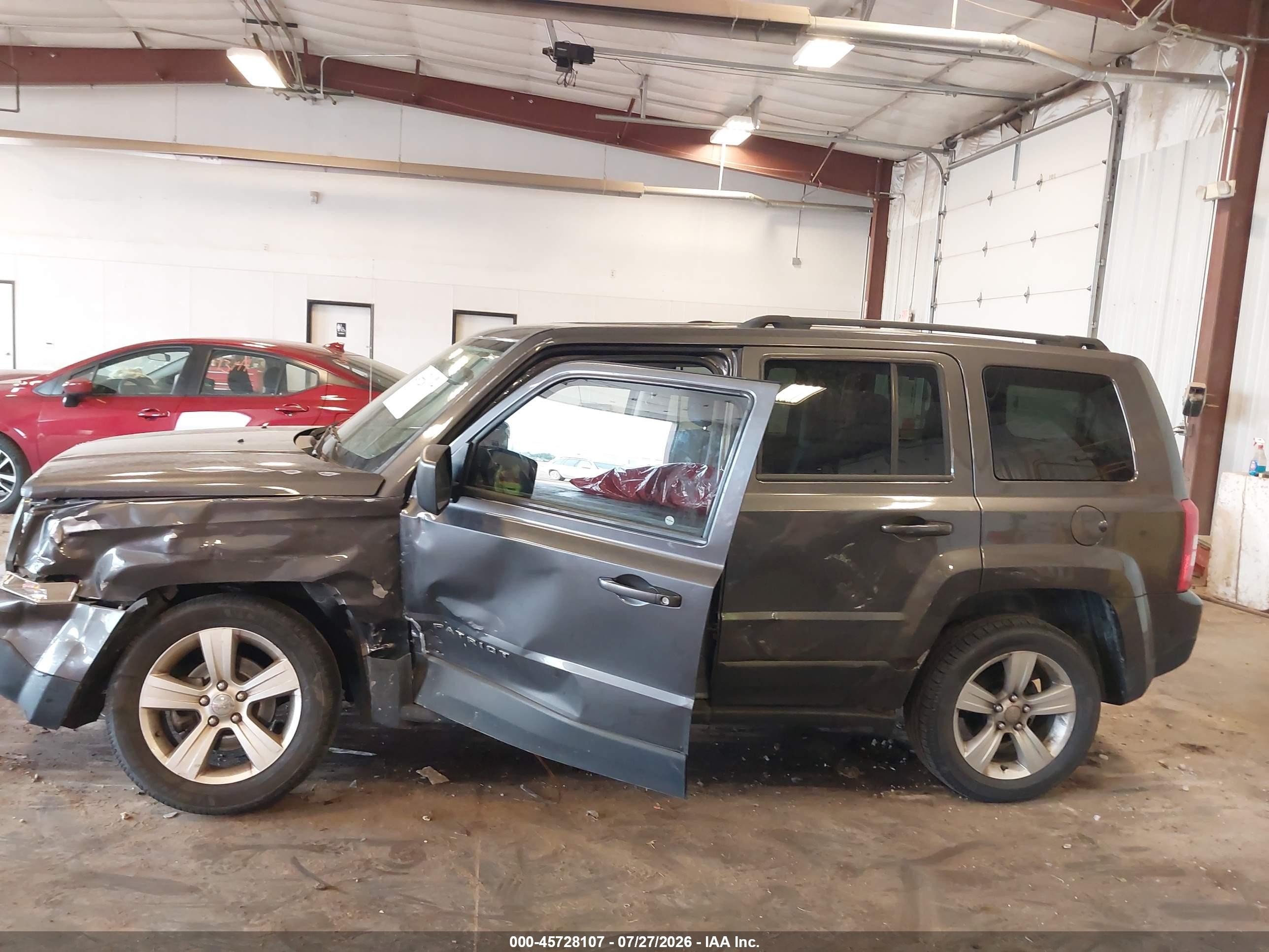 2015 Jeep Patriot Latitude Gray vin: 1C4NJRFB4FD184070