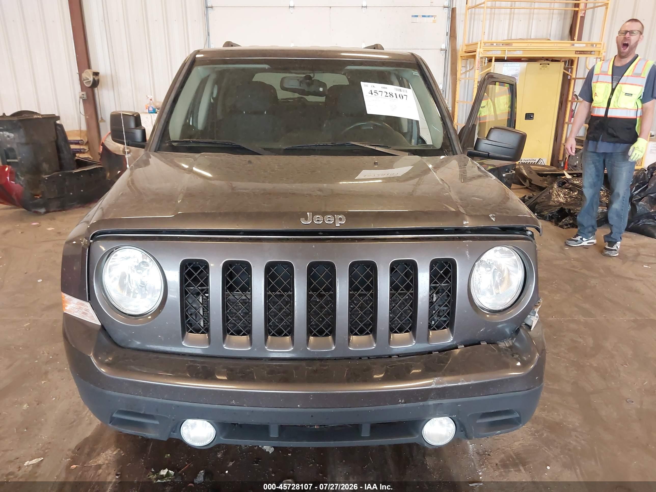 2015 Jeep Patriot Latitude Gray vin: 1C4NJRFB4FD184070