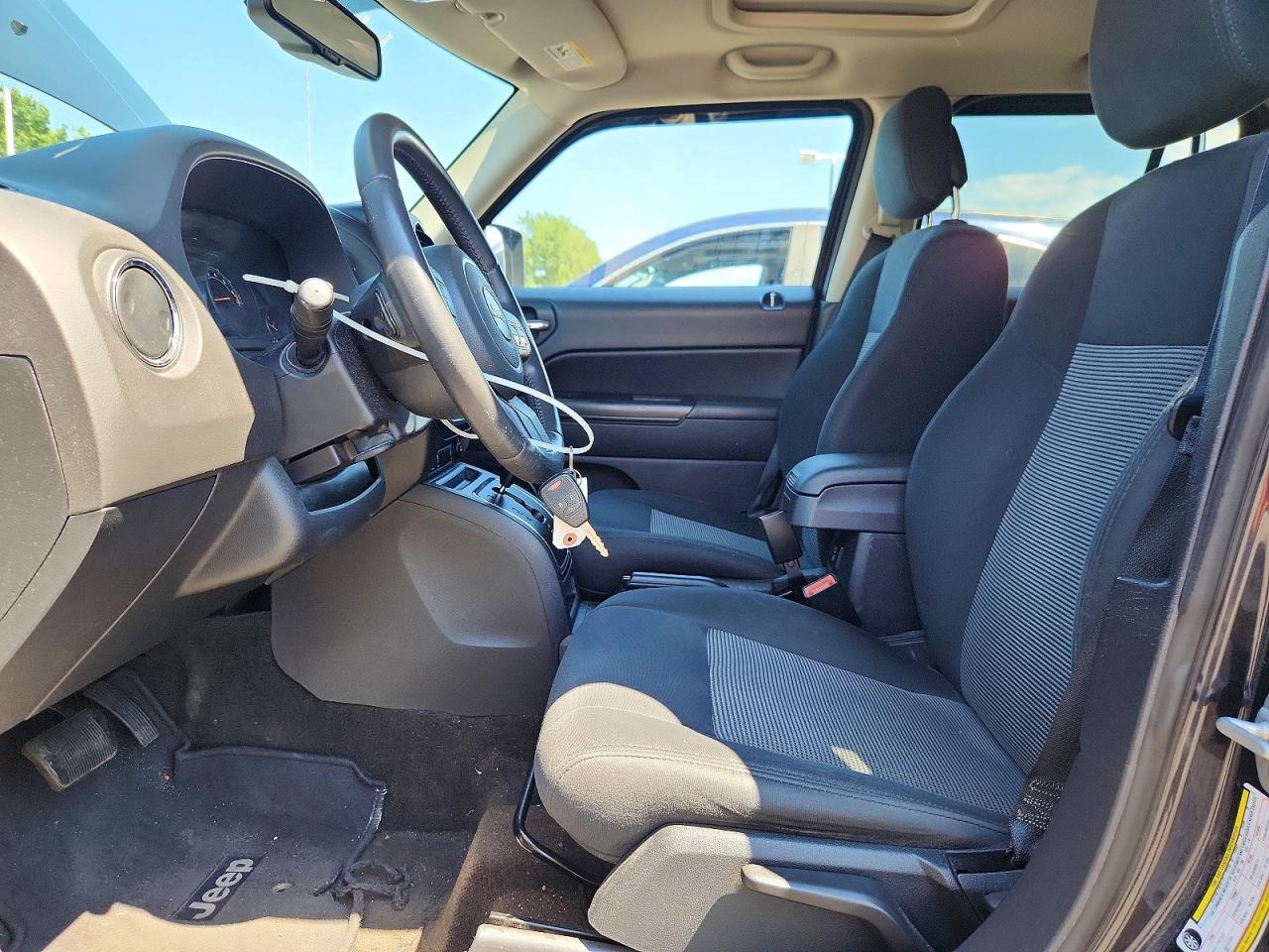 2015 Jeep Patriot Latitude Серый vin: 1C4NJRFB4FD216225