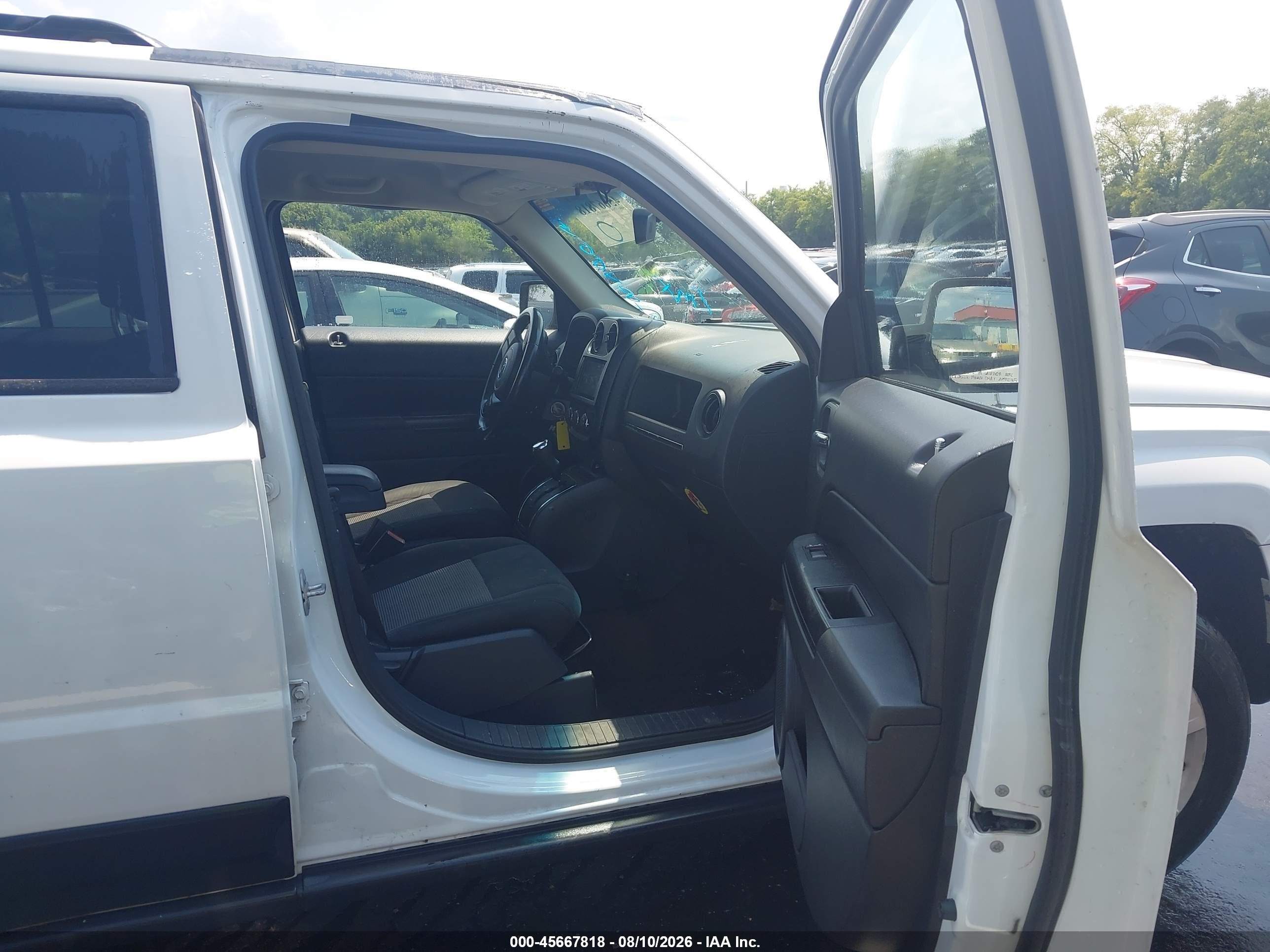 2015 Jeep Patriot Latitude White vin: 1C4NJRFB4FD365198