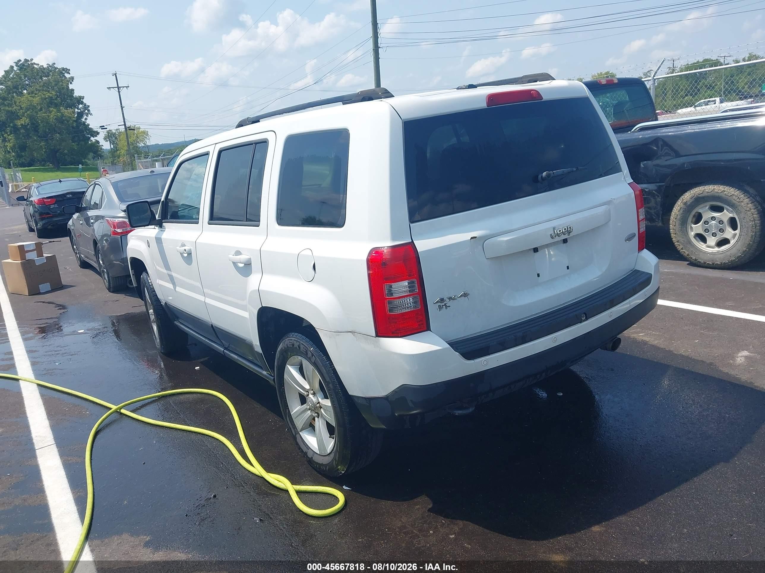 2015 Jeep Patriot Latitude White vin: 1C4NJRFB4FD365198