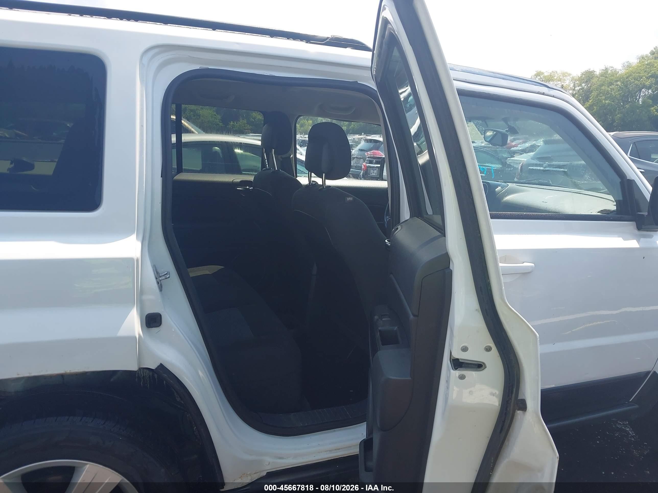 2015 Jeep Patriot Latitude White vin: 1C4NJRFB4FD365198