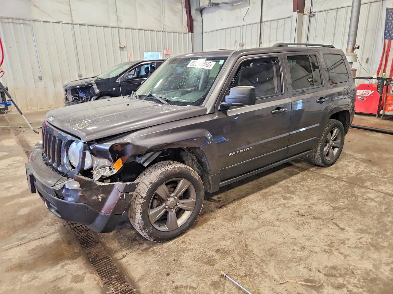 2015 Jeep Patriot Latitude Gray vin: 1C4NJRFB4FD366688