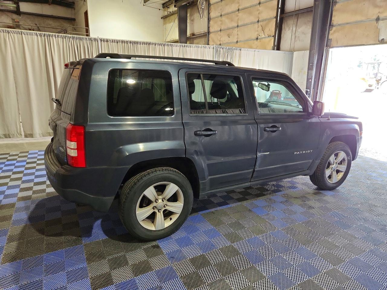 2015 Jeep Patriot Latitude Charcoal vin: 1C4NJRFB4FD376217