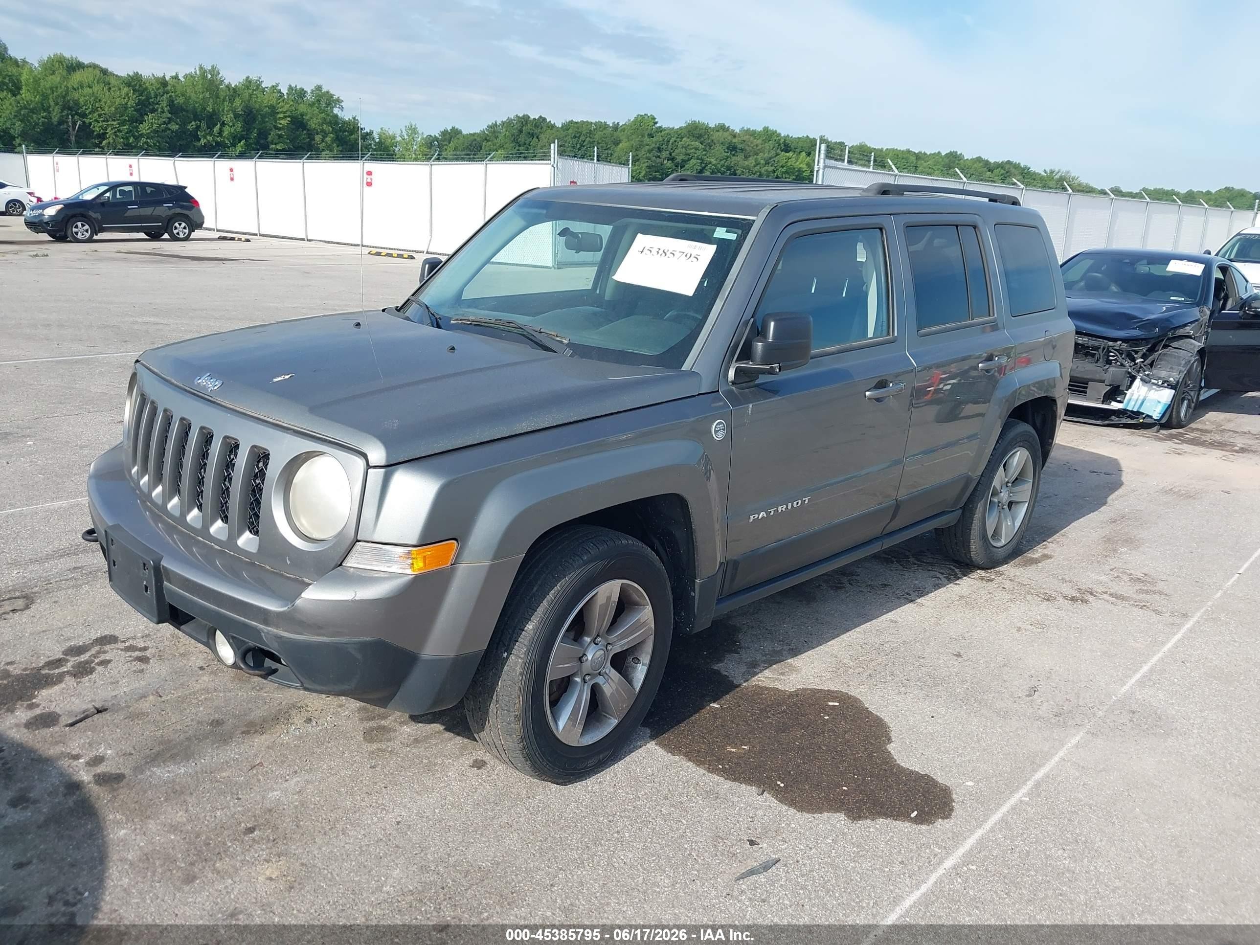 2012 Jeep Patriot Latitude Gray vin: 1C4NJRFB5CD563624