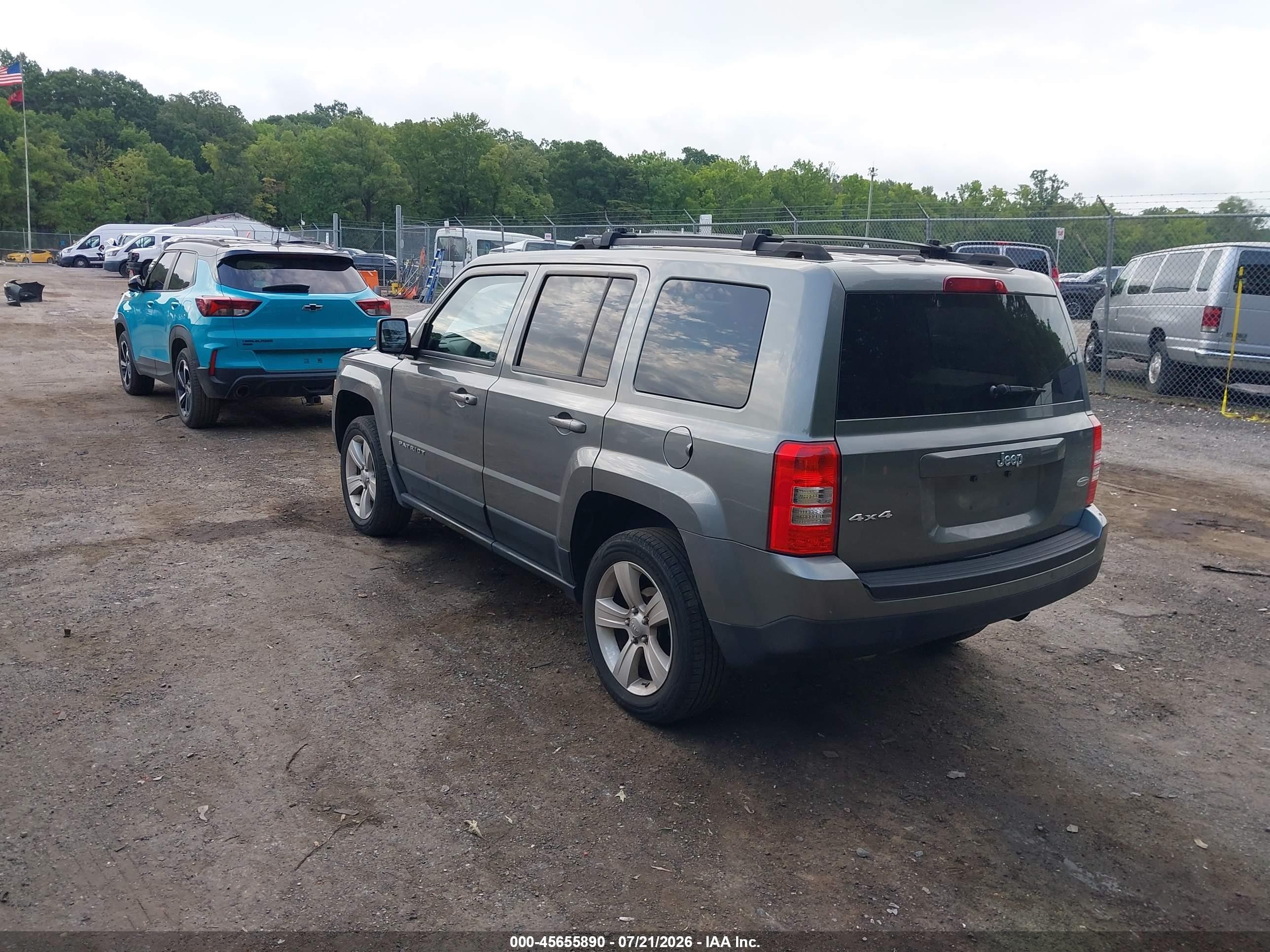 2012 Jeep Patriot Latitude Gray vin: 1C4NJRFB5CD614782
