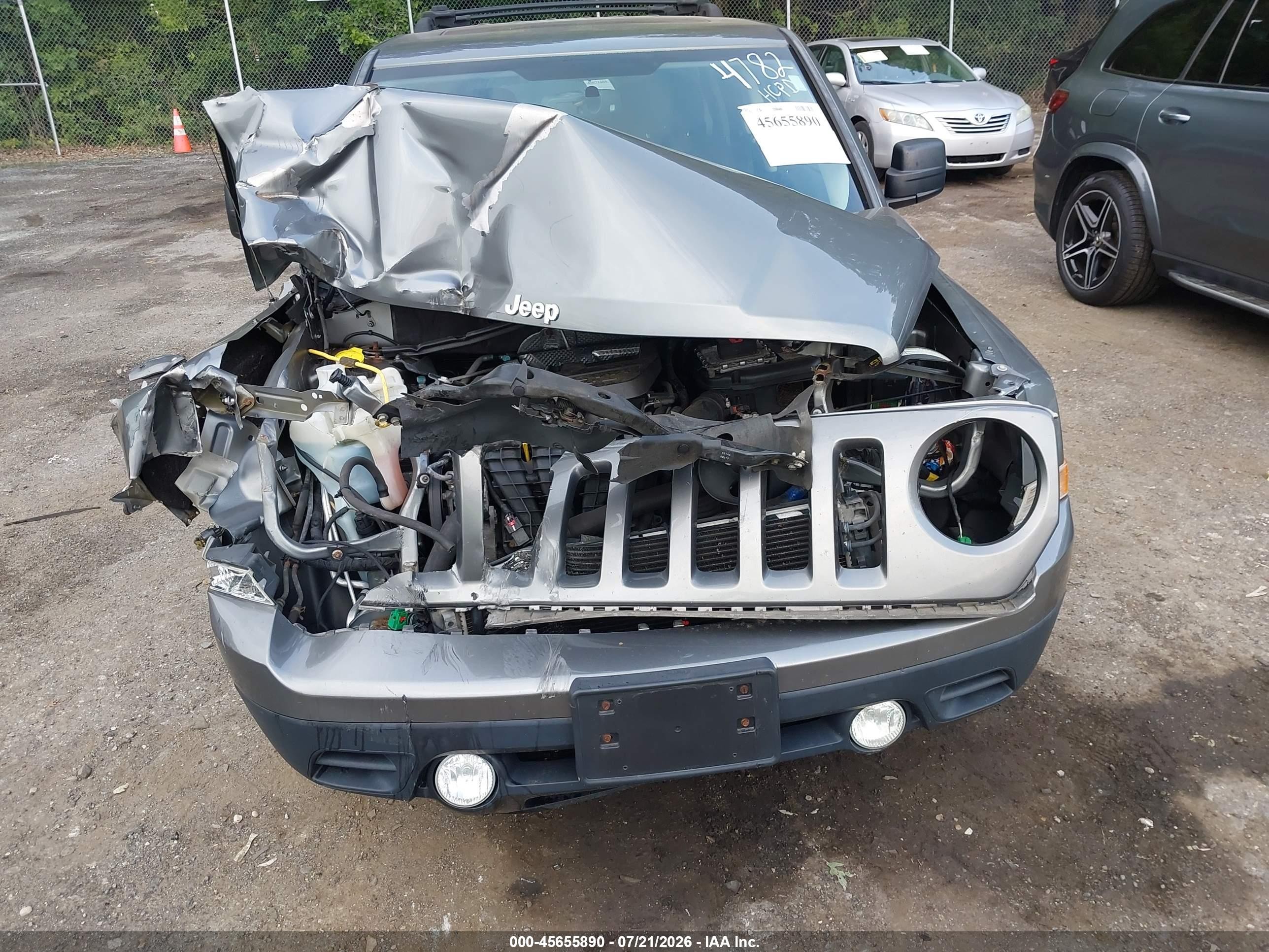 2012 Jeep Patriot Latitude Gray vin: 1C4NJRFB5CD614782