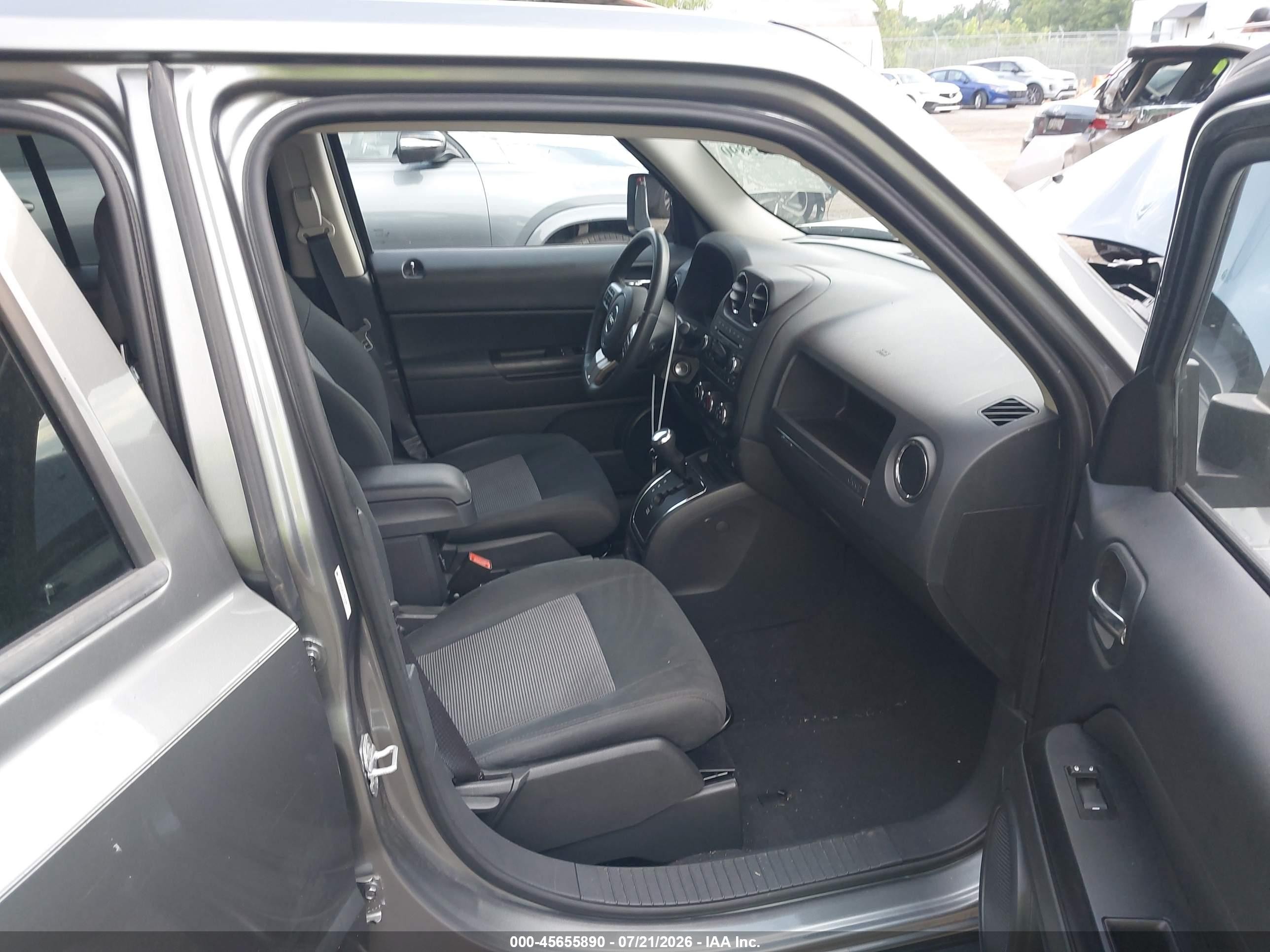 2012 Jeep Patriot Latitude Gray vin: 1C4NJRFB5CD614782