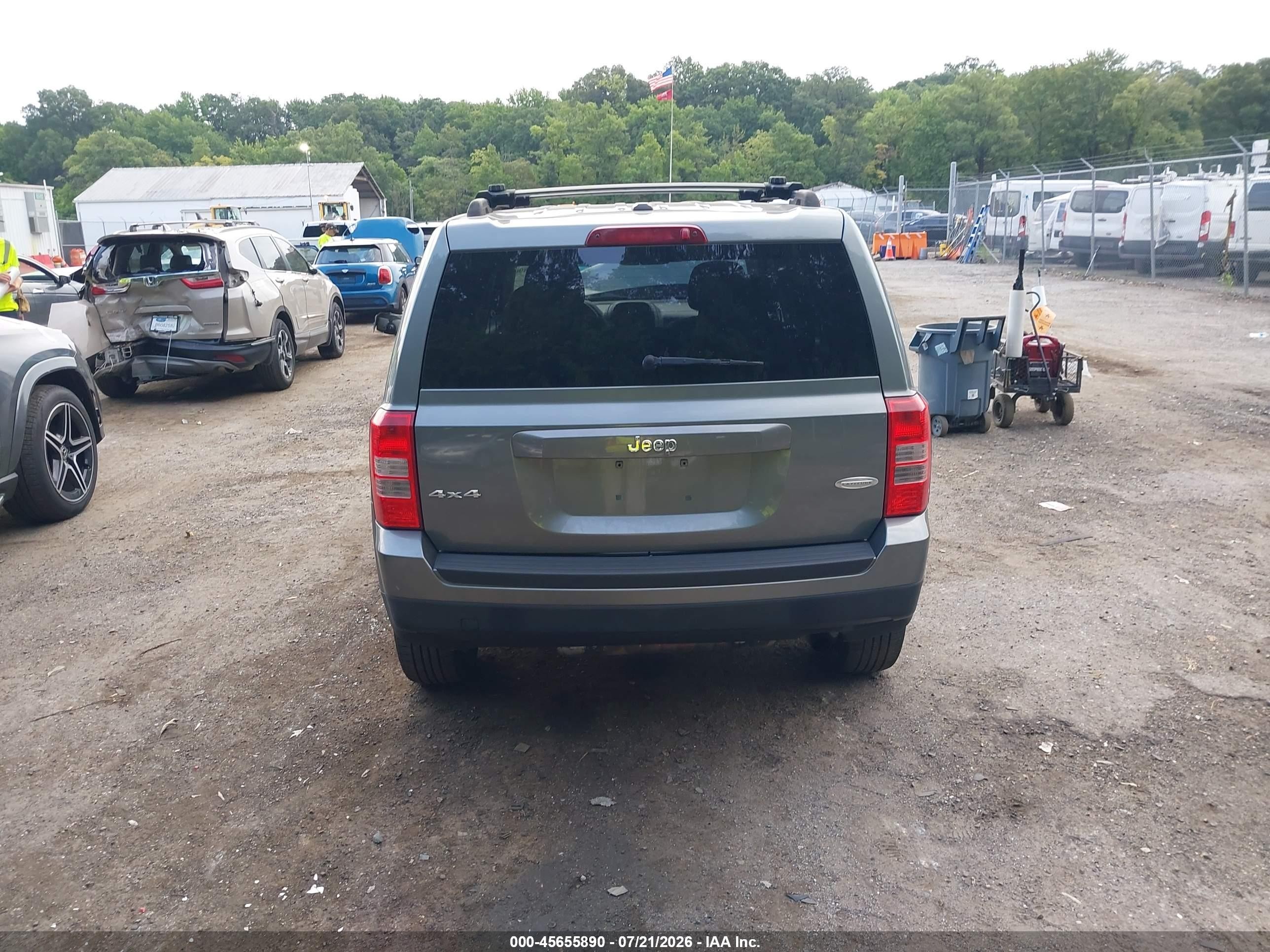 2012 Jeep Patriot Latitude Gray vin: 1C4NJRFB5CD614782