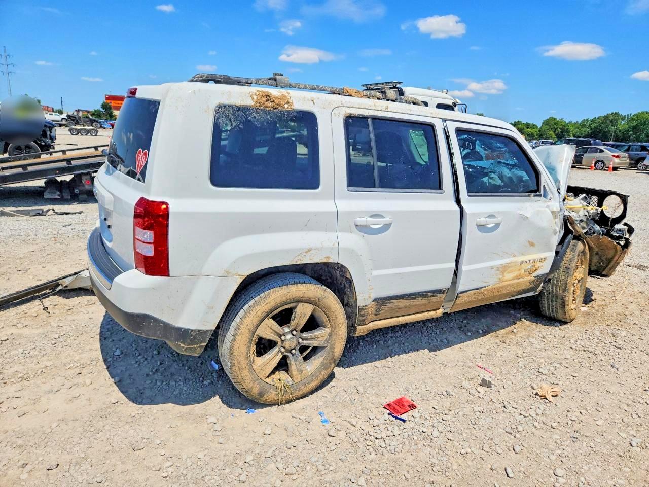 2014 Jeep Patriot Latitude Белый vin: 1C4NJRFB5ED588462