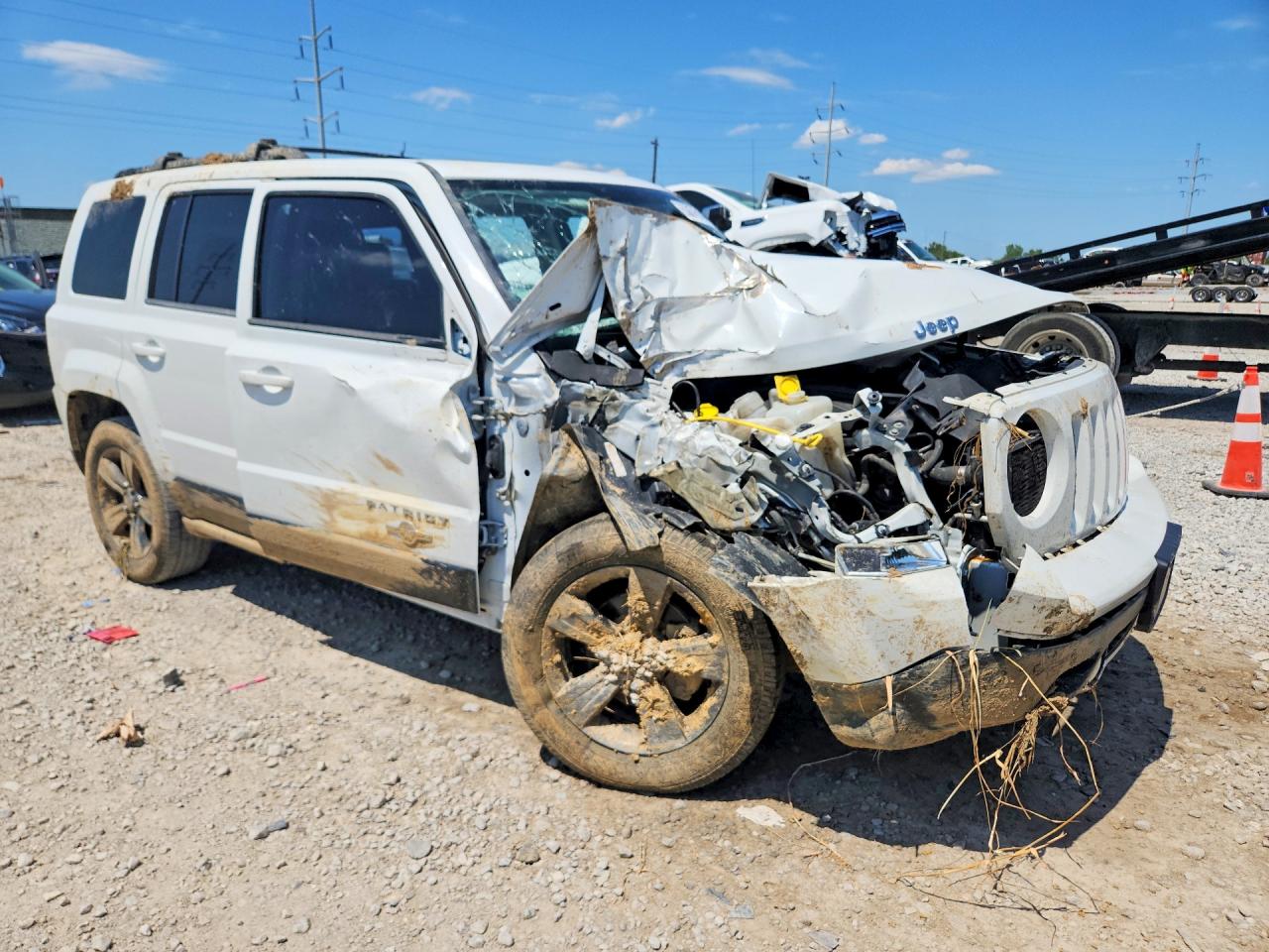 2014 Jeep Patriot Latitude Белый vin: 1C4NJRFB5ED588462