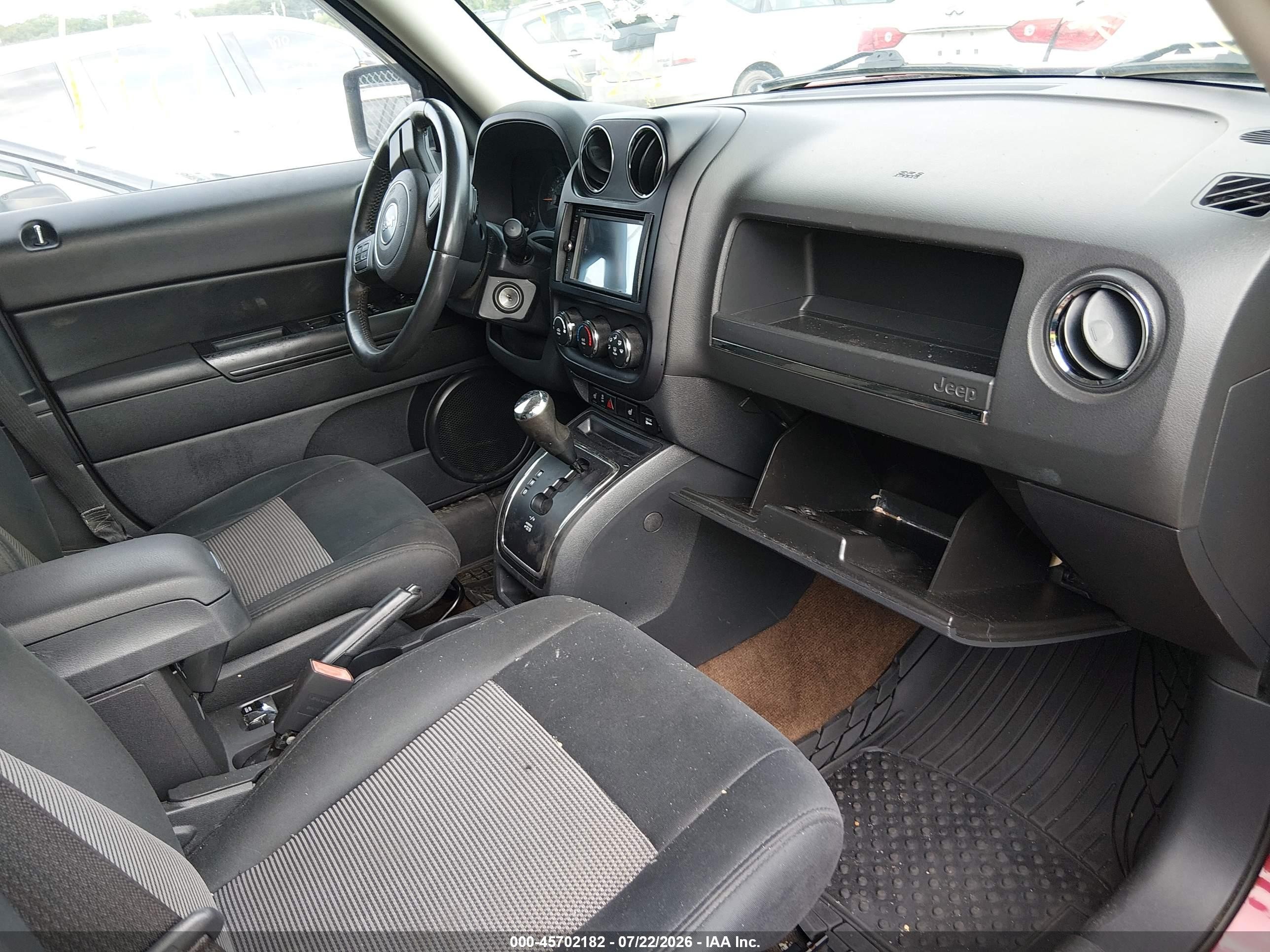 2014 Jeep Patriot Latitude Red vin: 1C4NJRFB5ED809882