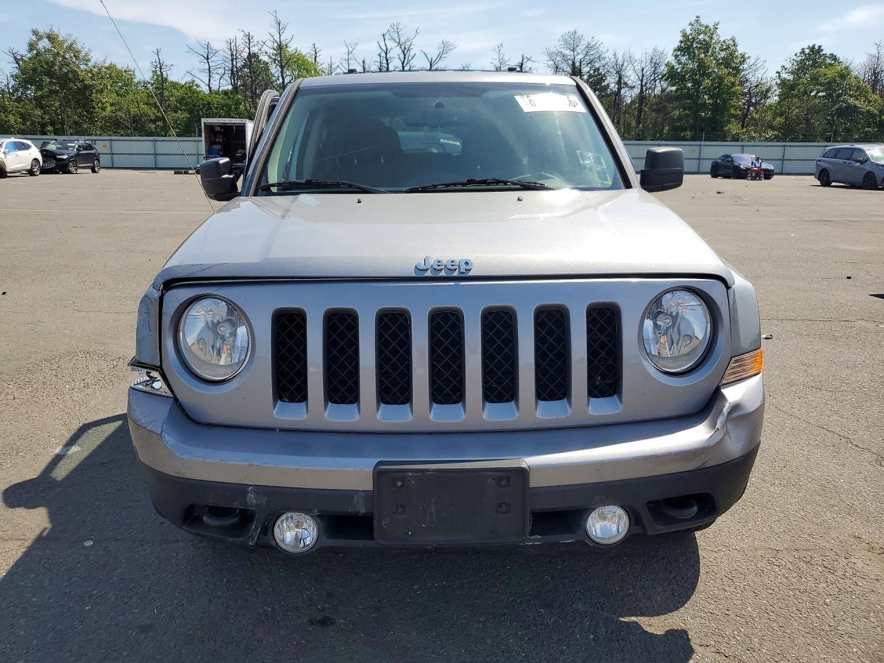 2015 Jeep Patriot Latitude Silver vin: 1C4NJRFB5FD109703
