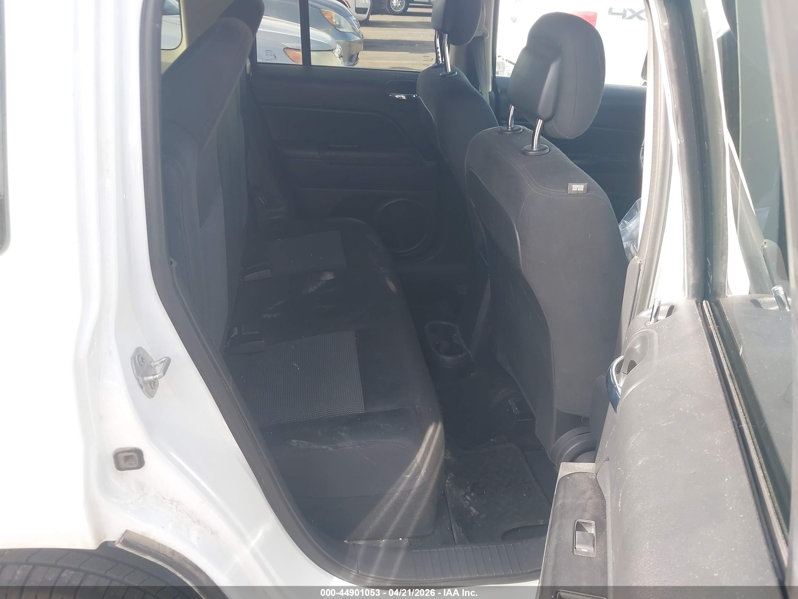 2015 Jeep Patriot Latitude White vin: 1C4NJRFB5FD183610