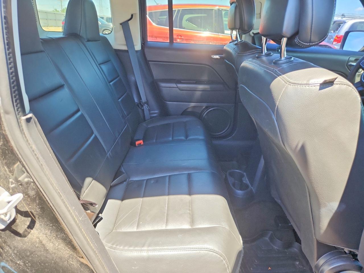 2015 Jeep Patriot Latitude Black vin: 1C4NJRFB5FD218193