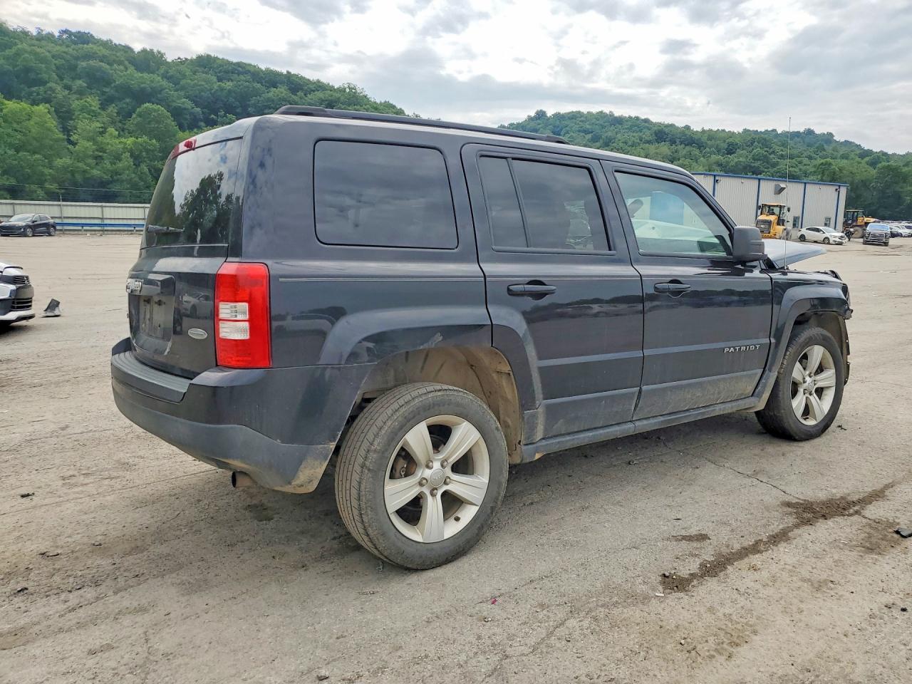 2015 Jeep Patriot Latitude Черный vin: 1C4NJRFB5FD321484