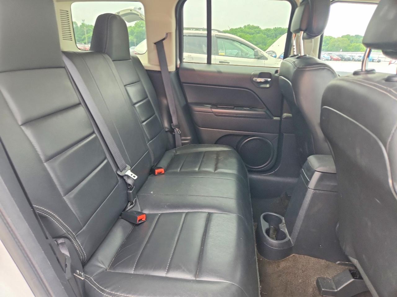 2015 Jeep Patriot Latitude Белый vin: 1C4NJRFB5FD339841