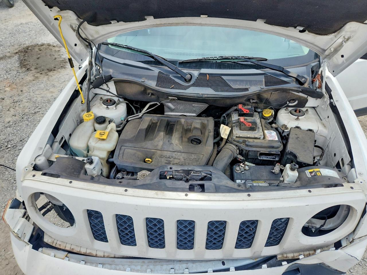 2015 Jeep Patriot Latitude Белый vin: 1C4NJRFB5FD339841