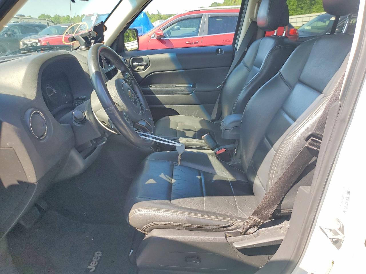 2015 Jeep Patriot Latitude Белый vin: 1C4NJRFB5FD339841