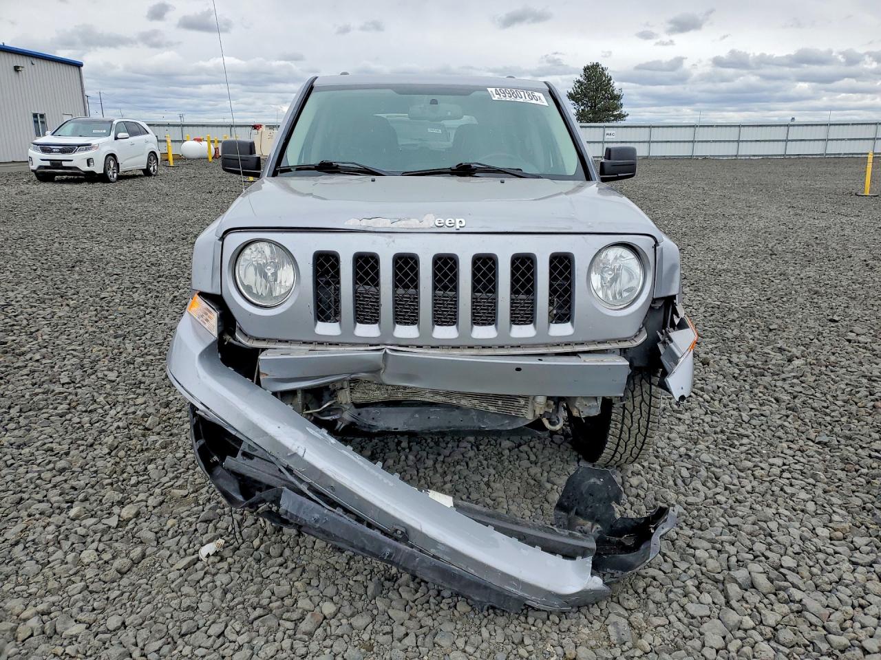 2016 Jeep Patriot Latitude Silver vin: 1C4NJRFB5GD619454