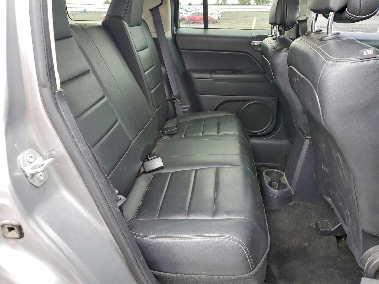 2016 Jeep Patriot Latitude Silver vin: 1C4NJRFB5GD619454