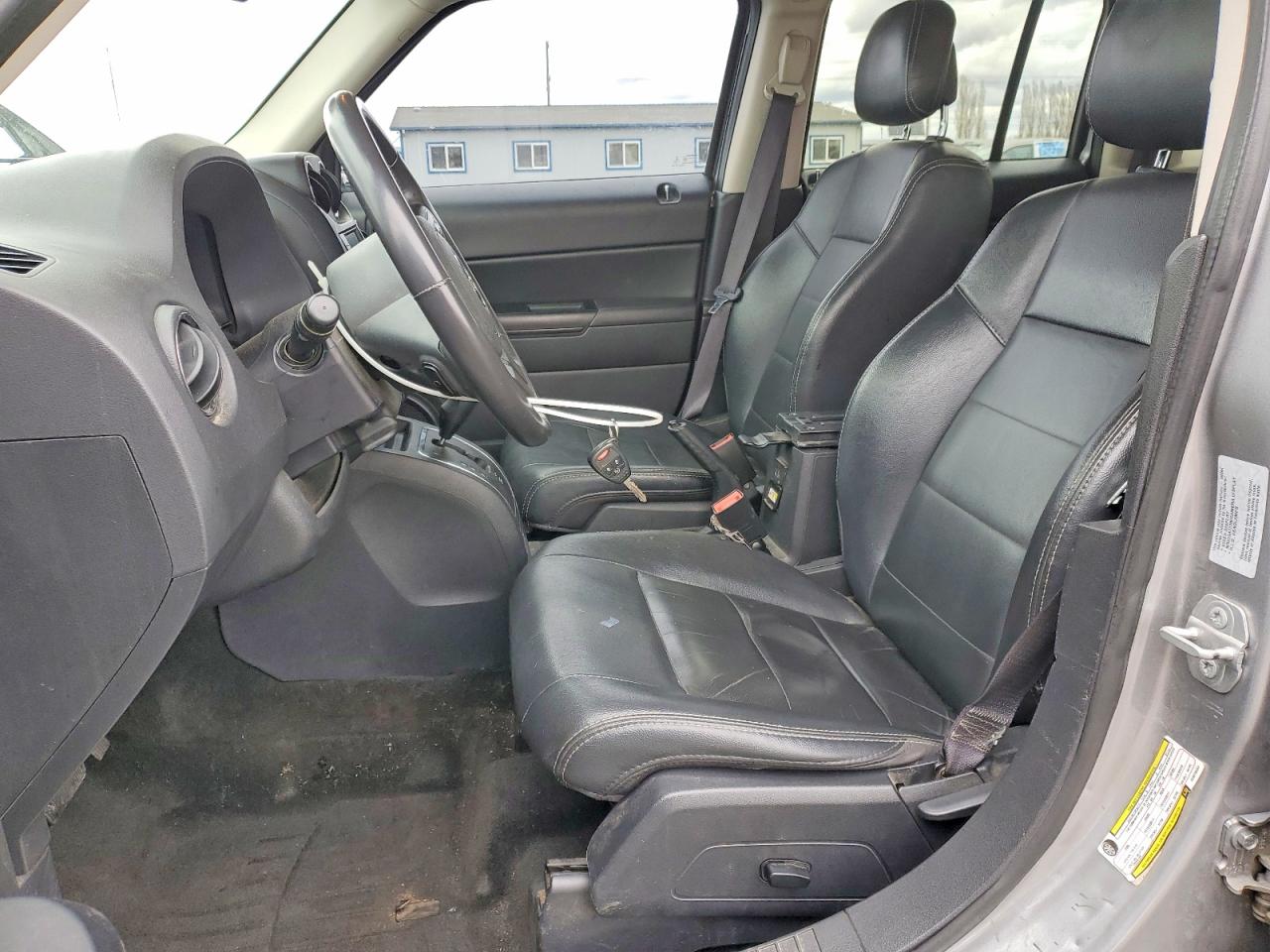 2016 Jeep Patriot Latitude Silver vin: 1C4NJRFB5GD619454