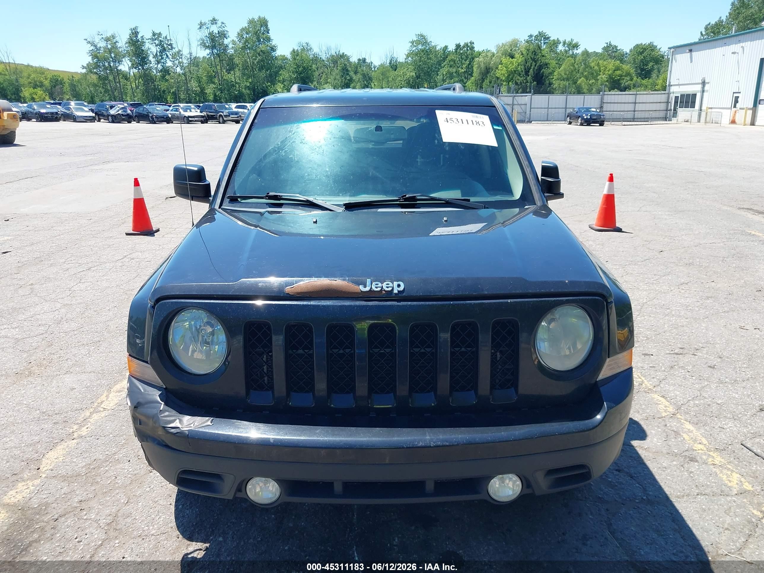 2016 Jeep Patriot Latitude Black vin: 1C4NJRFB5GD638022